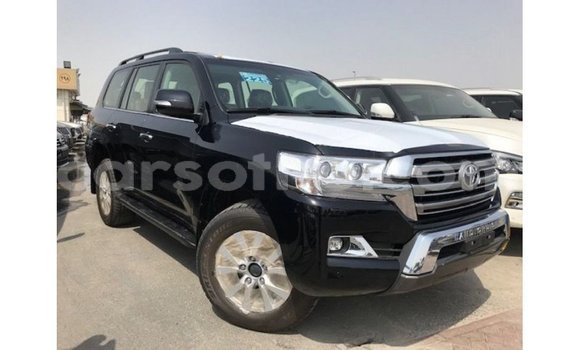اشتري Imported Toyota Land Cruiser Black سيارة في Import - Dubai في Maseru اشتري Imported Toyota Land Cruiser Black سيارة في Import - Dubai في Maseru