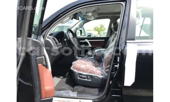 اشتري Imported Toyota Land Cruiser Black سيارة في Import - Dubai في Maseru اشتري Imported Toyota Land Cruiser Black سيارة في Import - Dubai في Maseru