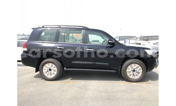 اشتري Imported Toyota Land Cruiser Black سيارة في Import - Dubai في Maseru اشتري Imported Toyota Land Cruiser Black سيارة في Import - Dubai في Maseru