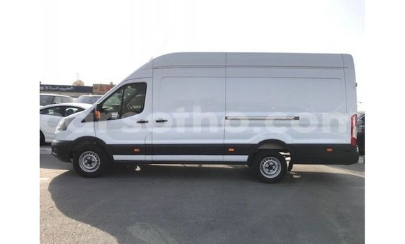 Sayi Imported Ford Club Wagon White Mota in Import - Dubai a Maseru Sayi Imported Ford Club Wagon White Mota in Import - Dubai a Maseru