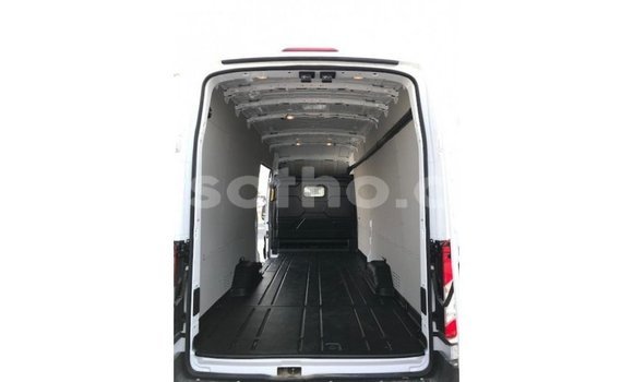 Sayi Imported Ford Club Wagon White Mota in Import - Dubai a Maseru Sayi Imported Ford Club Wagon White Mota in Import - Dubai a Maseru