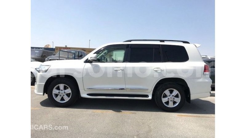 Big with watermark toyota land cruiser maseru import dubai 16732