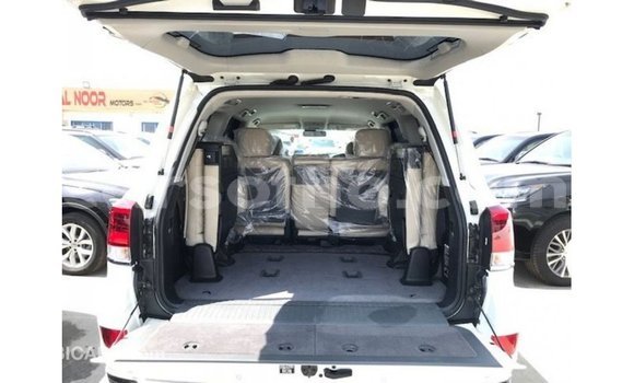 اشتري Imported Toyota Land Cruiser White سيارة في Import - Dubai في Maseru اشتري Imported Toyota Land Cruiser White سيارة في Import - Dubai في Maseru