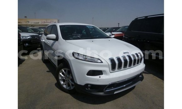 Sayi Imported Jeep Cherokee White Mota in Import - Dubai a Maseru Sayi Imported Jeep Cherokee White Mota in Import - Dubai a Maseru