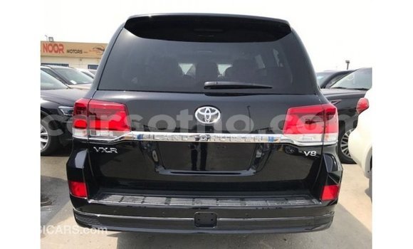 Sayi Imported Toyota Land Cruiser Black Mota in Import - Dubai a Maseru Sayi Imported Toyota Land Cruiser Black Mota in Import - Dubai a Maseru