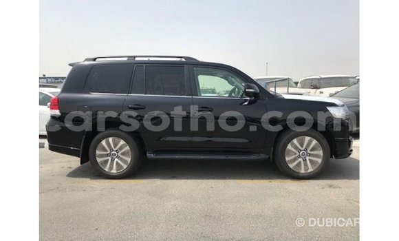 Sayi Imported Toyota Land Cruiser Black Mota in Import - Dubai a Maseru Sayi Imported Toyota Land Cruiser Black Mota in Import - Dubai a Maseru