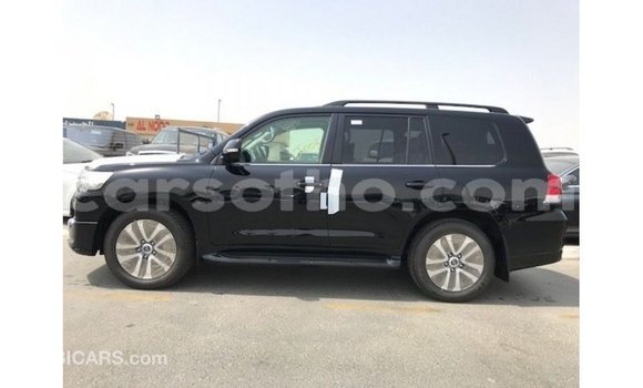 Sayi Imported Toyota Land Cruiser Black Mota in Import - Dubai a Maseru Sayi Imported Toyota Land Cruiser Black Mota in Import - Dubai a Maseru