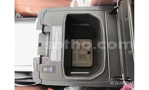 Sayi Imported Toyota Land Cruiser Black Mota in Import - Dubai a Maseru Sayi Imported Toyota Land Cruiser Black Mota in Import - Dubai a Maseru