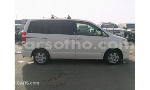 Buy Import Toyota Noah White Car in Import - Dubai in Maseru Buy Import Toyota Noah White Car in Import - Dubai in Maseru