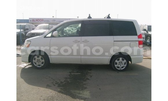 Buy Import Toyota Noah White Car in Import - Dubai in Maseru Buy Import Toyota Noah White Car in Import - Dubai in Maseru
