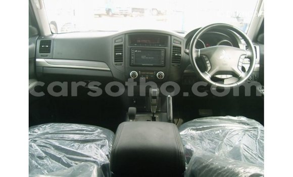 اشتري Imported Mitsubishi Pajero Black سيارة في Import - Dubai في Maseru اشتري Imported Mitsubishi Pajero Black سيارة في Import - Dubai في Maseru