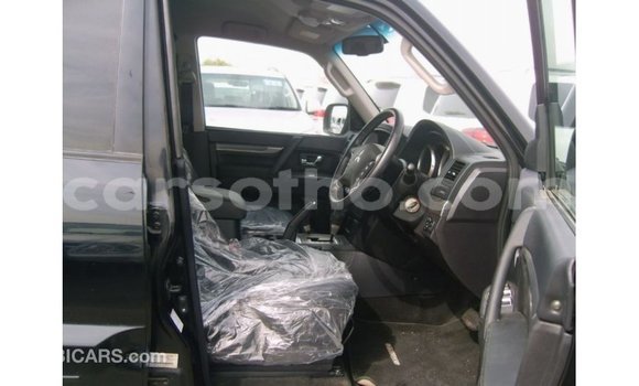 اشتري Imported Mitsubishi Pajero Black سيارة في Import - Dubai في Maseru اشتري Imported Mitsubishi Pajero Black سيارة في Import - Dubai في Maseru