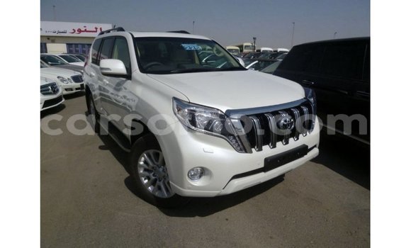 Acheter Import Voiture Toyota Prado Blanc à Import - Dubai, Maseru Acheter Import Voiture Toyota Prado Blanc à Import - Dubai, Maseru
