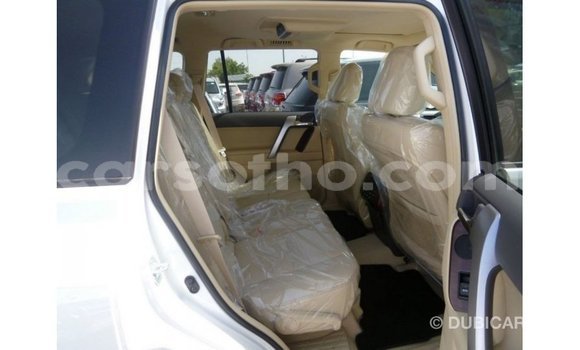 Acheter Import Voiture Toyota Prado Blanc à Import - Dubai, Maseru Acheter Import Voiture Toyota Prado Blanc à Import - Dubai, Maseru