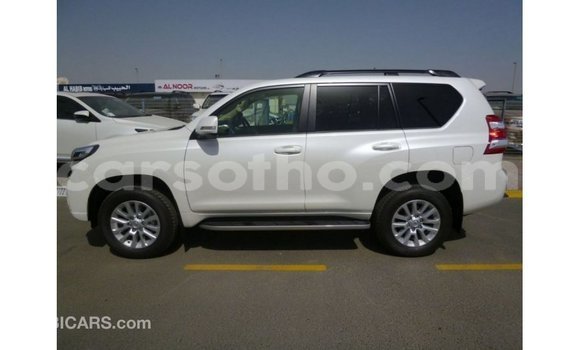 Acheter Import Voiture Toyota Prado Blanc à Import - Dubai, Maseru Acheter Import Voiture Toyota Prado Blanc à Import - Dubai, Maseru