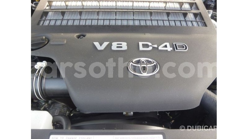 Big with watermark toyota land cruiser maseru import dubai 16764