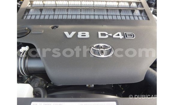 Sayi Imported Toyota Land Cruiser Other Mota in Import - Dubai a Maseru Sayi Imported Toyota Land Cruiser Other Mota in Import - Dubai a Maseru