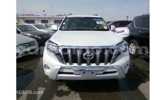 Sayi Imported Toyota Prado White Mota in Import - Dubai a Maseru Sayi Imported Toyota Prado White Mota in Import - Dubai a Maseru