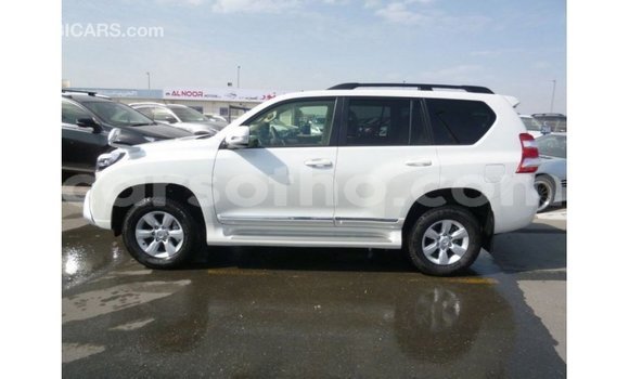 Sayi Imported Toyota Prado White Mota in Import - Dubai a Maseru Sayi Imported Toyota Prado White Mota in Import - Dubai a Maseru