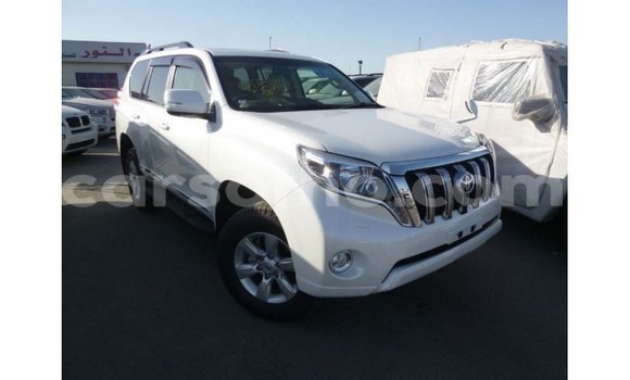 Sayi Imported Toyota Prado White Mota in Import - Dubai a Maseru Sayi Imported Toyota Prado White Mota in Import - Dubai a Maseru
