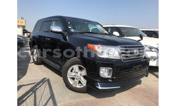 Sayi Imported Toyota Land Cruiser Black Mota in Import - Dubai a Maseru Sayi Imported Toyota Land Cruiser Black Mota in Import - Dubai a Maseru