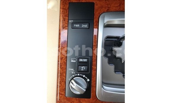 Sayi Imported Toyota Land Cruiser Black Mota in Import - Dubai a Maseru Sayi Imported Toyota Land Cruiser Black Mota in Import - Dubai a Maseru