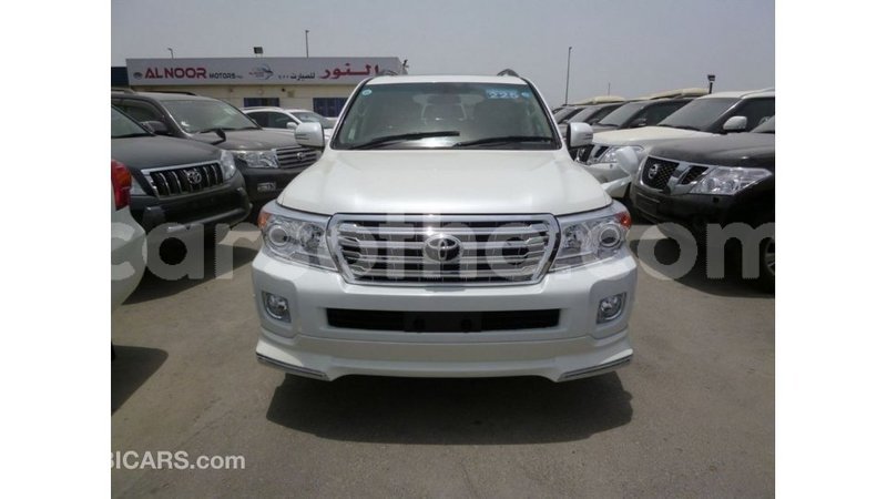 Big with watermark toyota land cruiser maseru import dubai 16786