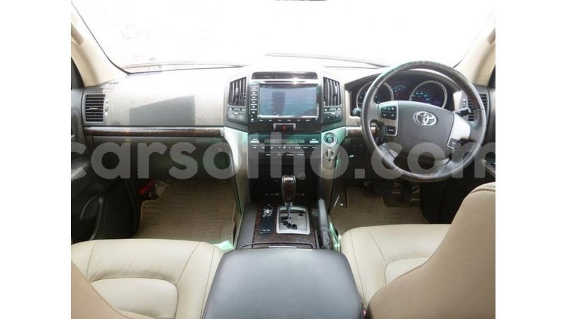 Big with watermark toyota land cruiser maseru import dubai 16786