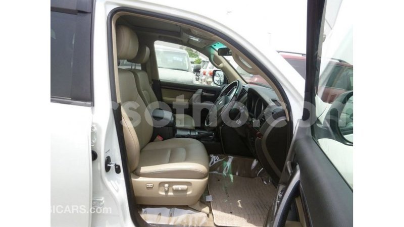 Big with watermark toyota land cruiser maseru import dubai 16786