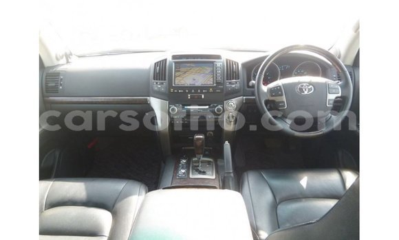 Buy Import Toyota Land Cruiser Black Car in Import - Dubai in Maseru Buy Import Toyota Land Cruiser Black Car in Import - Dubai in Maseru