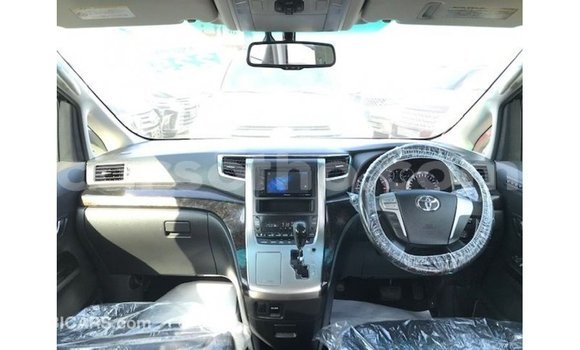 Sayi Imported Toyota Vellfire White Mota in Import - Dubai a Maseru Sayi Imported Toyota Vellfire White Mota in Import - Dubai a Maseru