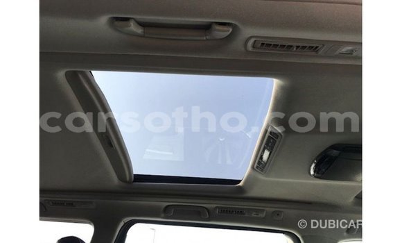 Sayi Imported Toyota Vellfire White Mota in Import - Dubai a Maseru Sayi Imported Toyota Vellfire White Mota in Import - Dubai a Maseru