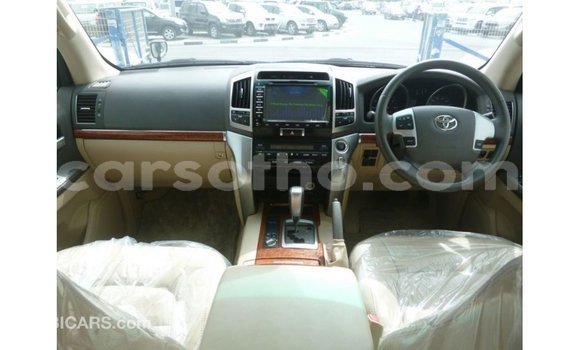 Buy Import Toyota Land Cruiser Black Car in Import - Dubai in Maseru Buy Import Toyota Land Cruiser Black Car in Import - Dubai in Maseru