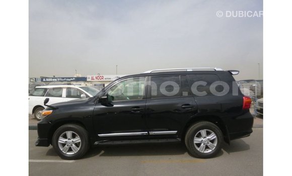 Buy Import Toyota Land Cruiser Black Car in Import - Dubai in Maseru Buy Import Toyota Land Cruiser Black Car in Import - Dubai in Maseru