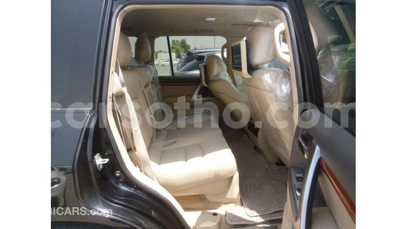 Big with watermark toyota land cruiser maseru import dubai 16792