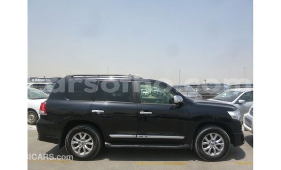 اشتري Imported Toyota Land Cruiser Black سيارة في Import - Dubai في Maseru اشتري Imported Toyota Land Cruiser Black سيارة في Import - Dubai في Maseru
