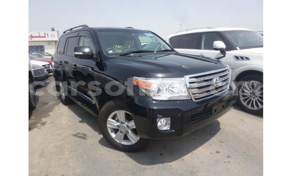 Sayi Imported Toyota Land Cruiser Black Mota in Import - Dubai a Maseru Sayi Imported Toyota Land Cruiser Black Mota in Import - Dubai a Maseru