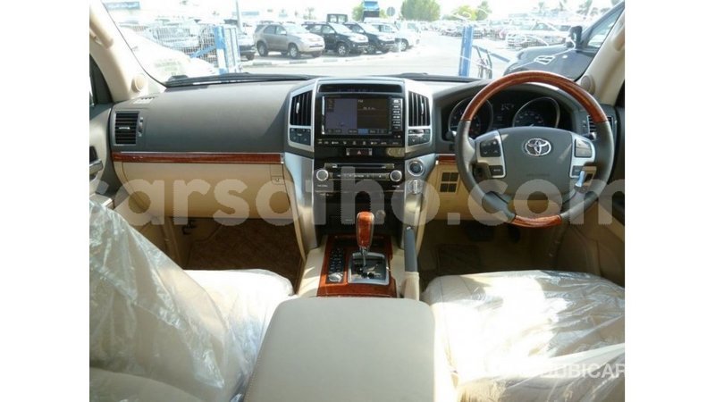 Big with watermark toyota land cruiser maseru import dubai 16794