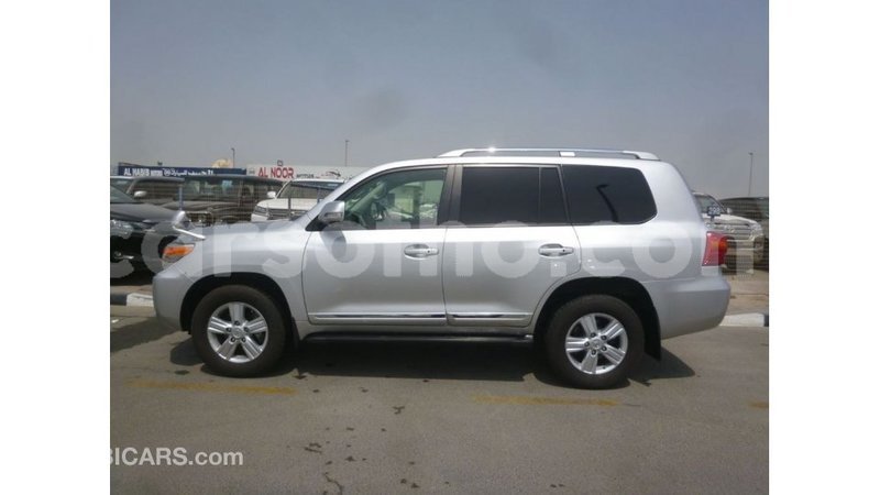 Big with watermark toyota land cruiser maseru import dubai 16797