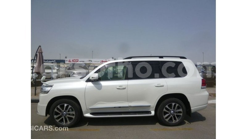 Big with watermark toyota land cruiser maseru import dubai 16798