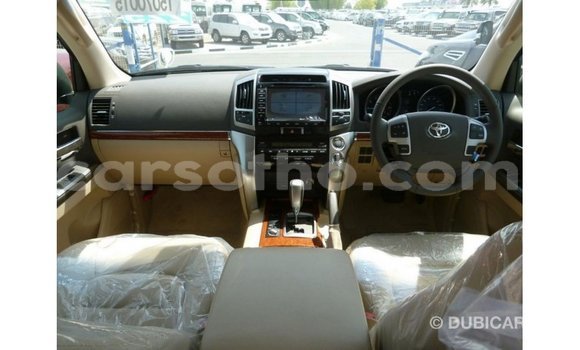 اشتري Imported Toyota Land Cruiser White سيارة في Import - Dubai في Maseru اشتري Imported Toyota Land Cruiser White سيارة في Import - Dubai في Maseru
