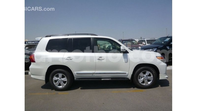 Big with watermark toyota land cruiser maseru import dubai 16799