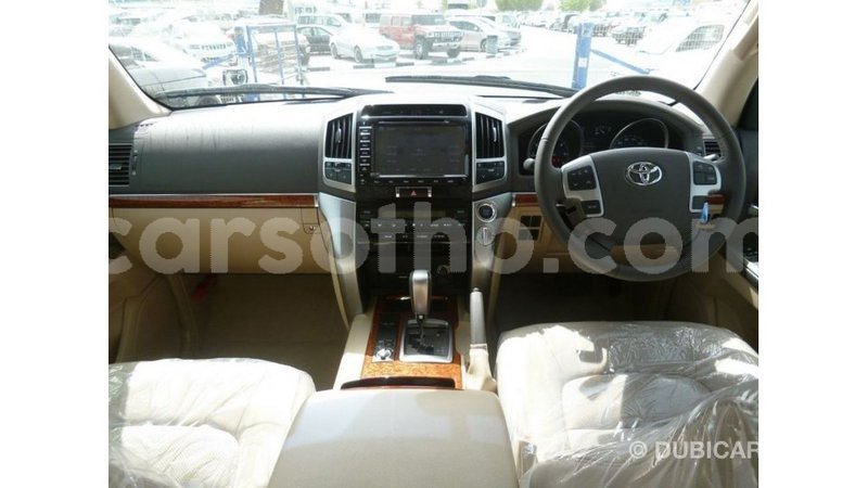 Big with watermark toyota land cruiser maseru import dubai 16805