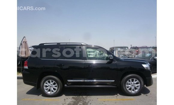 Acheter Import Voiture Toyota Land Cruiser Noir à Import - Dubai, Maseru Acheter Import Voiture Toyota Land Cruiser Noir à Import - Dubai, Maseru