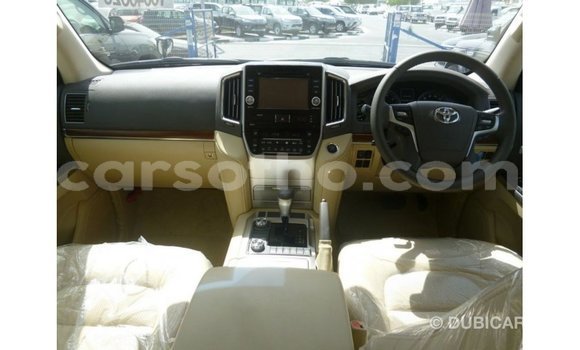 Sayi Imported Toyota Land Cruiser Black Mota in Import - Dubai a Maseru Sayi Imported Toyota Land Cruiser Black Mota in Import - Dubai a Maseru