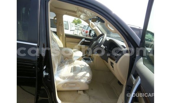 Sayi Imported Toyota Land Cruiser Black Mota in Import - Dubai a Maseru Sayi Imported Toyota Land Cruiser Black Mota in Import - Dubai a Maseru