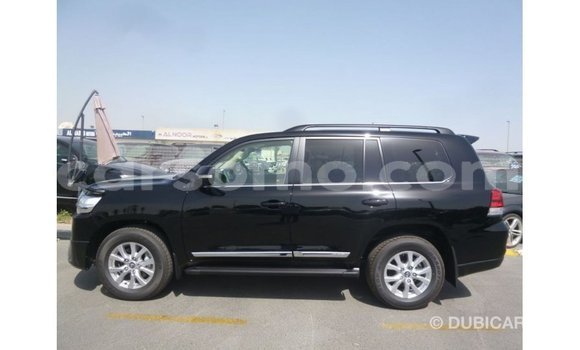 Sayi Imported Toyota Land Cruiser Black Mota in Import - Dubai a Maseru Sayi Imported Toyota Land Cruiser Black Mota in Import - Dubai a Maseru