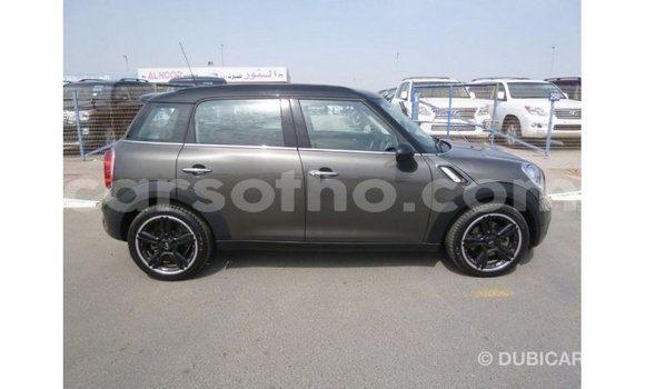 Sayi Imported Mini Cooper Brown Mota in Import - Dubai a Maseru Sayi Imported Mini Cooper Brown Mota in Import - Dubai a Maseru
