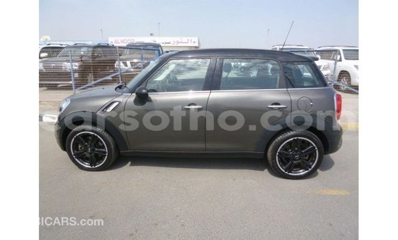 Sayi Imported Mini Cooper Brown Mota in Import - Dubai a Maseru Sayi Imported Mini Cooper Brown Mota in Import - Dubai a Maseru