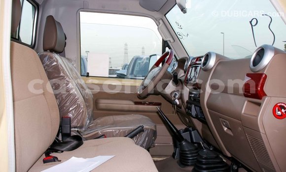 Sayi Imported Toyota Land Cruiser Beige Mota in Import - Dubai a Maseru Sayi Imported Toyota Land Cruiser Beige Mota in Import - Dubai a Maseru